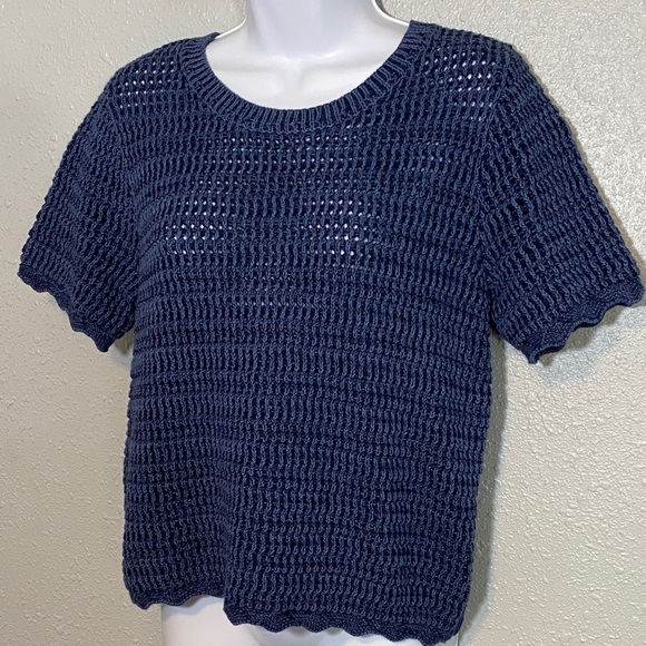 🆕 GAP Navy Blue Open-Knit Short Sleeve Sweater Top with Scalloped Hem– Size S - Picture 4 of 10